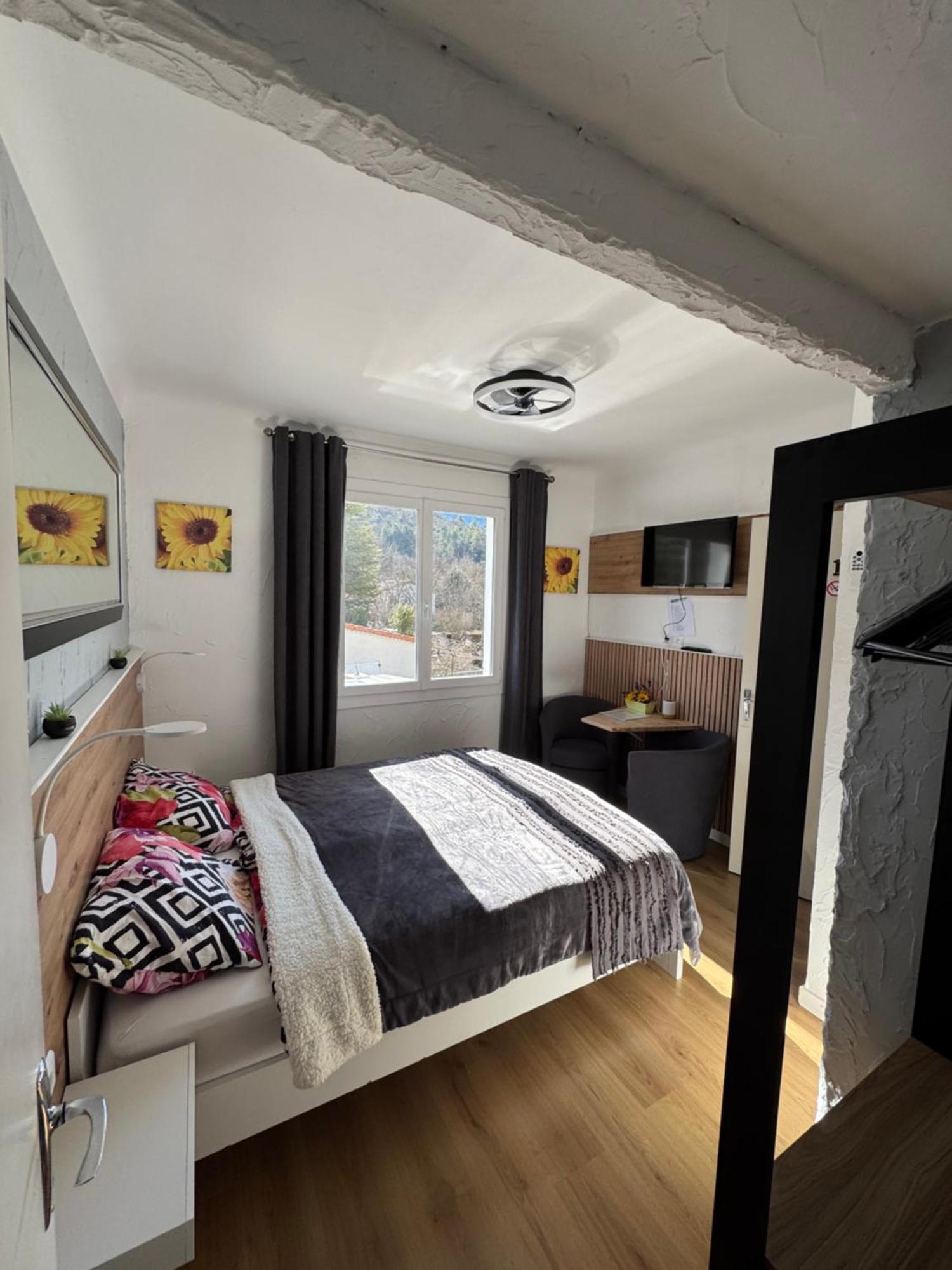 Bnb Castellane Chambre D'Hotes B&B Eksteriør bilde